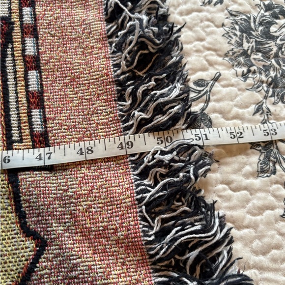 Vintage Tapestry Blanket with Girl and Clock Design - Picture 5 of 6